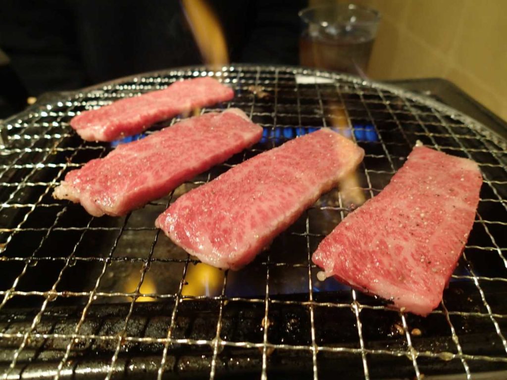 日本一神戸牛が安い 神戸牛焼肉 神戸牛牛 本町店 が本町にオープン 1 29 大阪ミナミじゃーなる